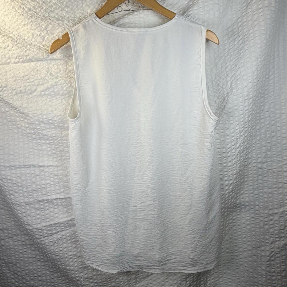 Entro V-Neck Sleeveless Rumple Blouse Off White V Neck Small Business Core - Picture 9 of 9